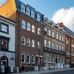 Elegant Windsor Apartment Close To Castle