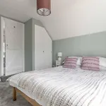 Charming Cottage In Windsor - Walk To Castle &Shops!