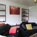 Comfy 3 Bed House Near Windsor Castle And Legoland