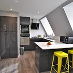 Church Street 1Br Exec Apartment Central Windsor