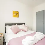 Outstanding 6 Sleeper - Great Location - Legoland