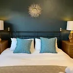 Two-Bedroom Apartment In Windsor