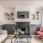 Monthly Escape - Windsor Retreat - City Centre - Near Castle & Eton - Sleeps 4