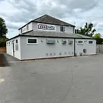 Studio 3, Dedworth Road, Windsor