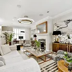 Chic 3-Bed Townhouse,2 Mins To Windsor\'S Long Walk