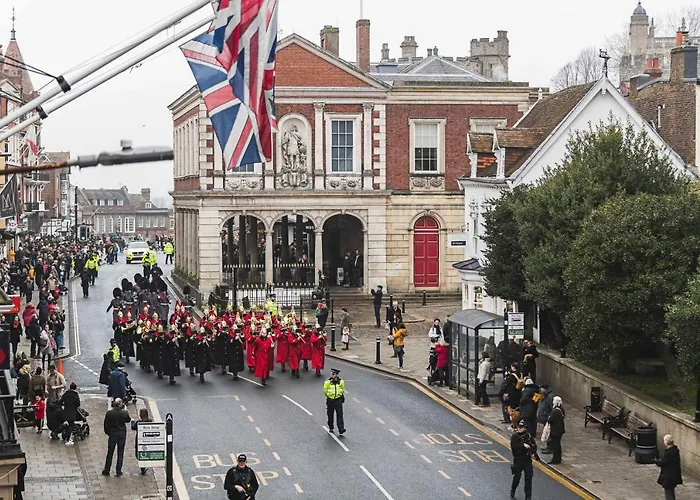 Watch The Changing Of The Guard From The Window ❤︎ Of Windsor