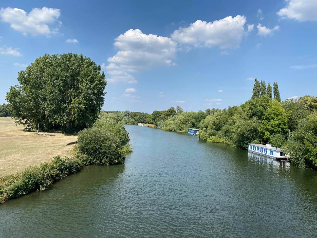 Letting Serviced - Guards View, Windsor