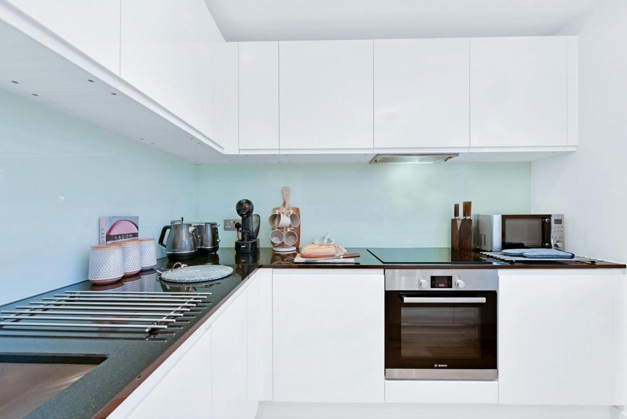 Elegant Close To Castle * Windsor