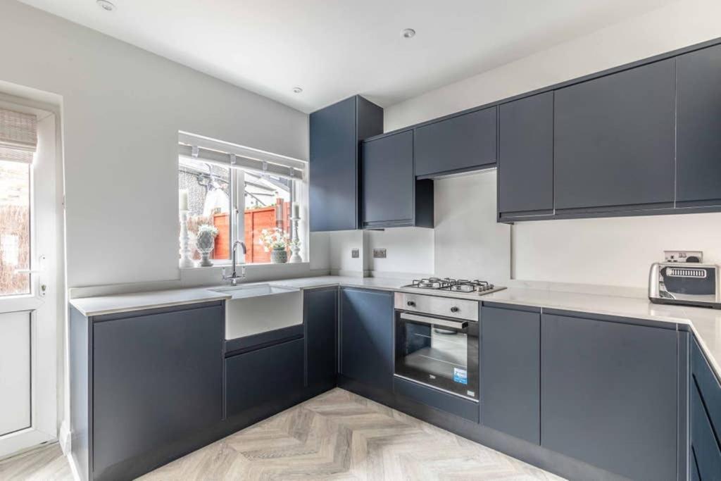Holiday home Charming In - Walk To Castle &shops! *