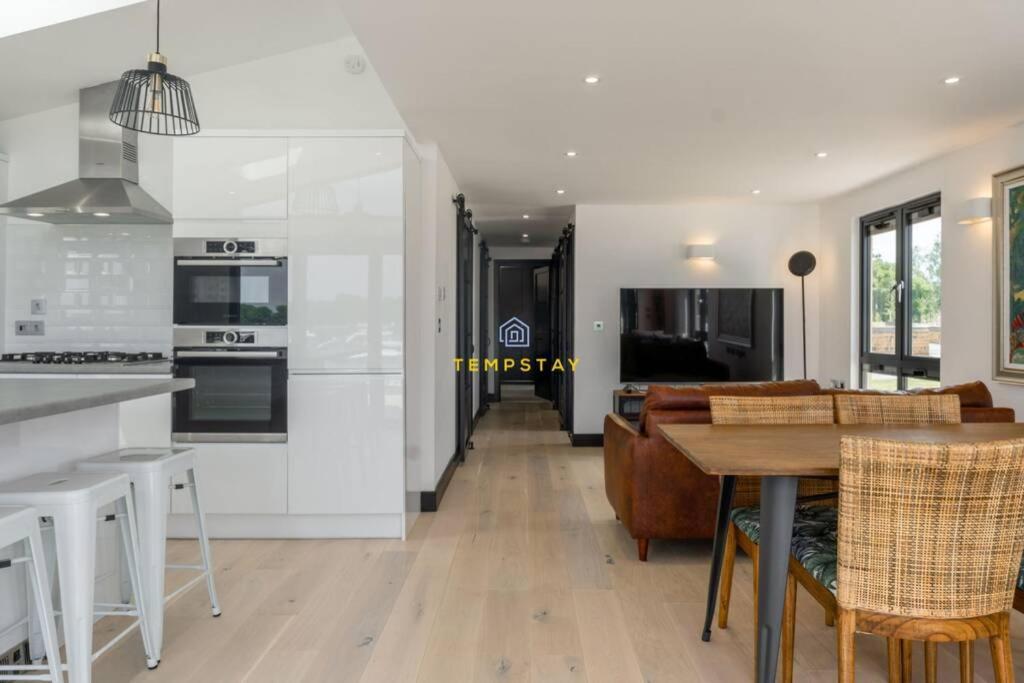 Luxury River Thames - Marina - Parking *
