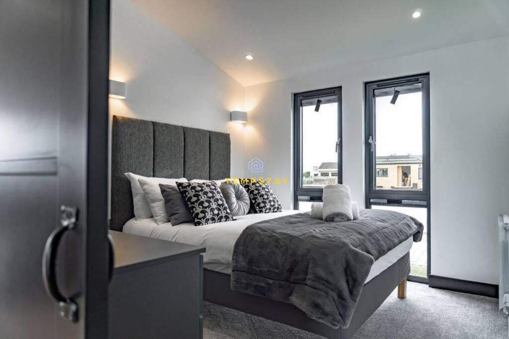 Holiday home Luxury River Thames - Marina - Parking *