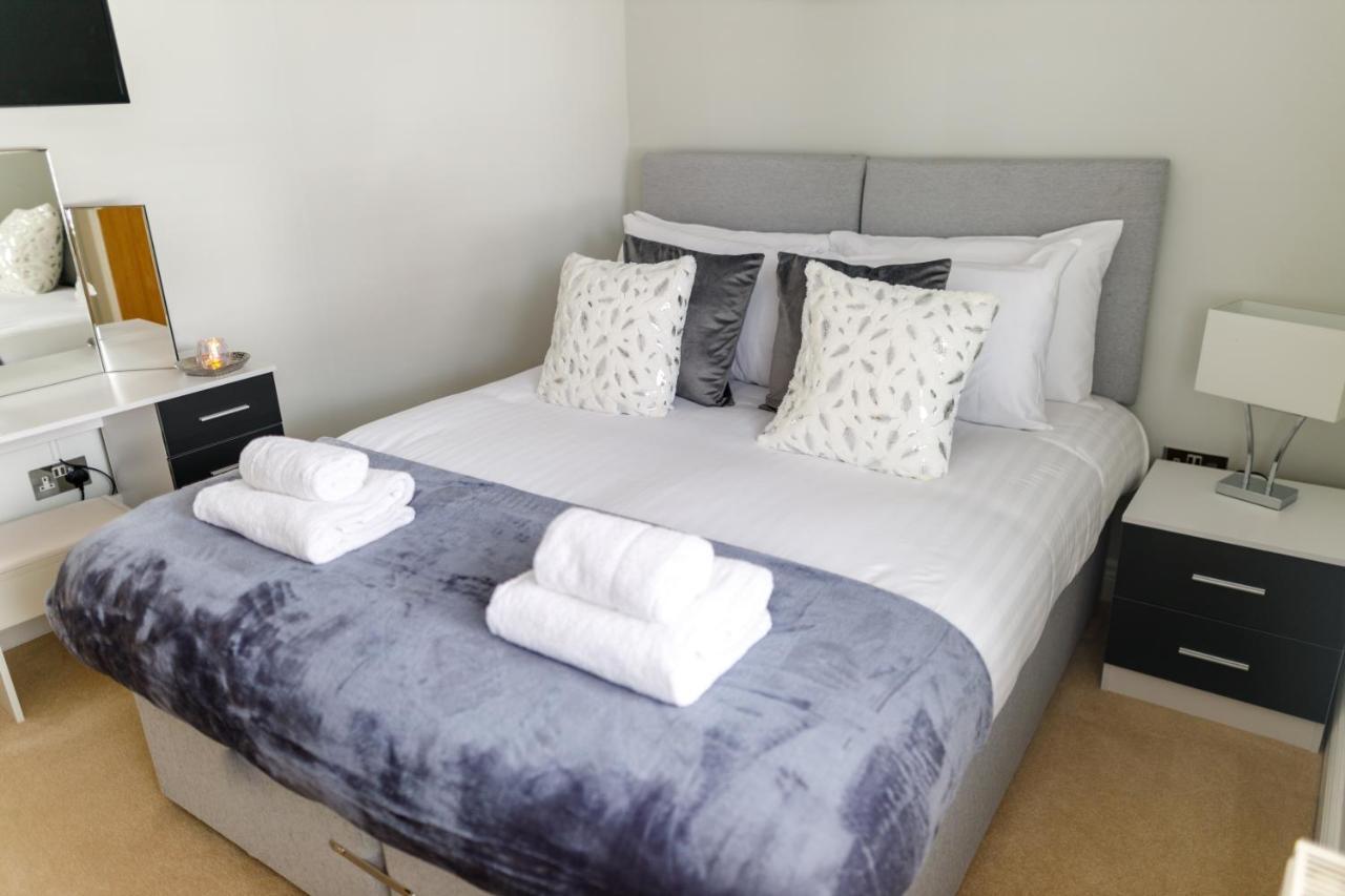 Modern 4br In Windsor, Near Marina And Thames Apartment