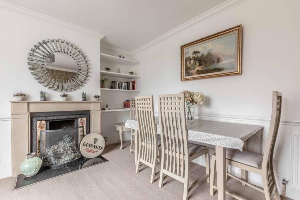 Town Centre Victorian Townhouse Sleeps 6 Holiday home *