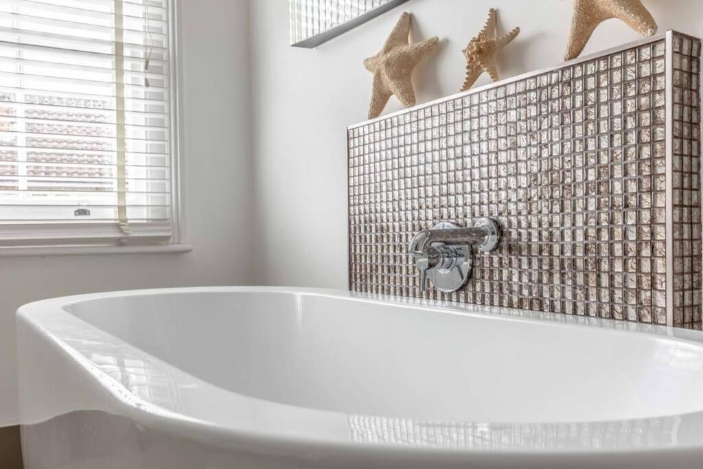 Town Centre Victorian Townhouse Sleeps 6 Holiday home *