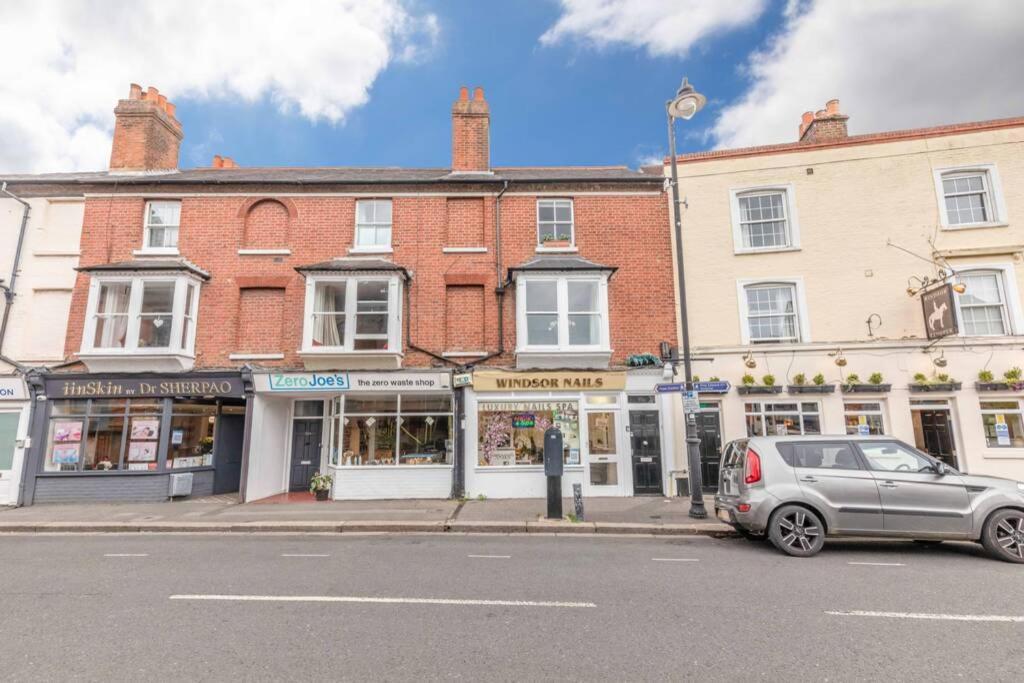 Town Centre Victorian Townhouse Sleeps 6 Holiday home Windsor