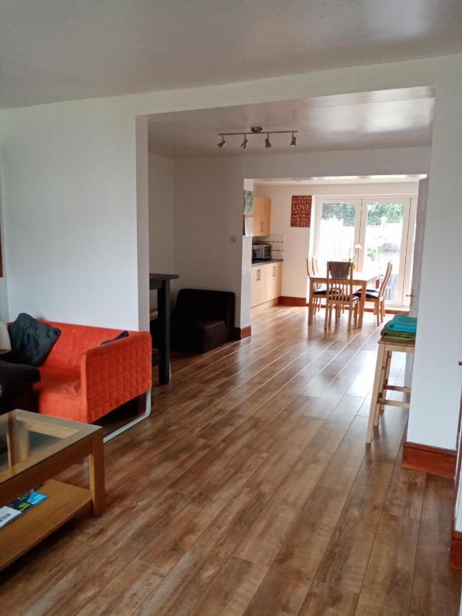 Holiday home Comfy 3 Bed House Near Castle And Legoland