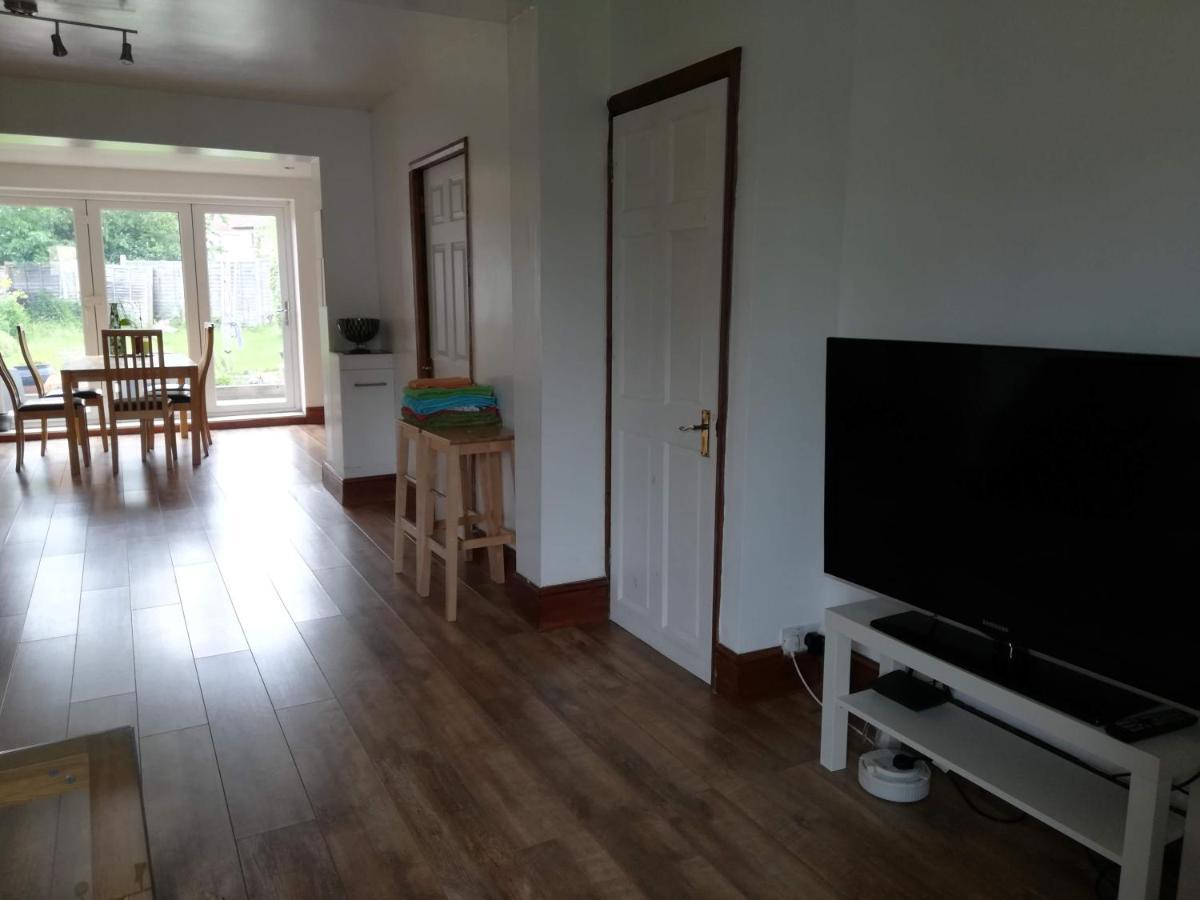 Holiday home Comfy 3 Bed House Near Castle And Legoland Windsor