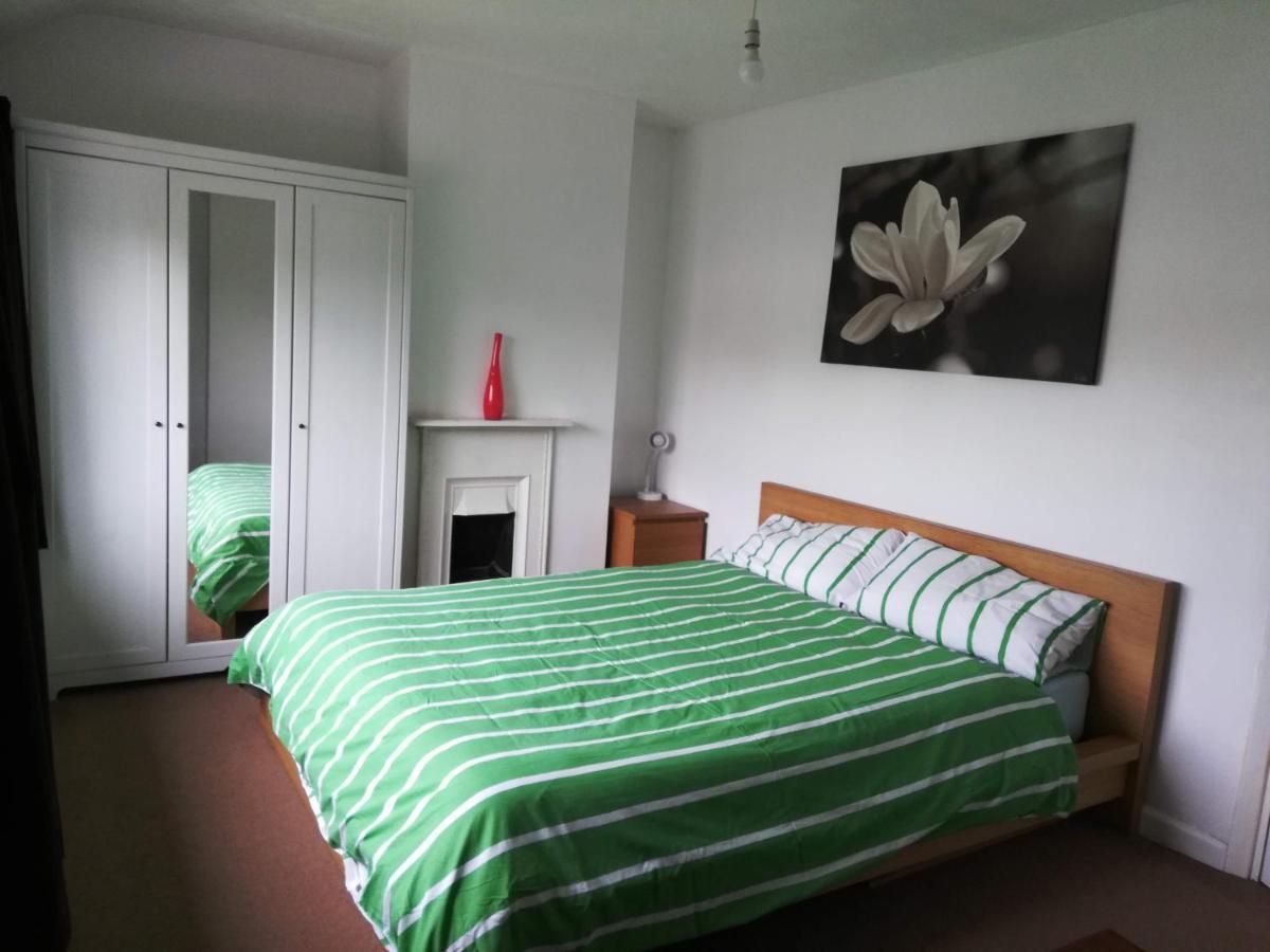 Holiday home Comfy 3 Bed House Near Castle And Legoland *