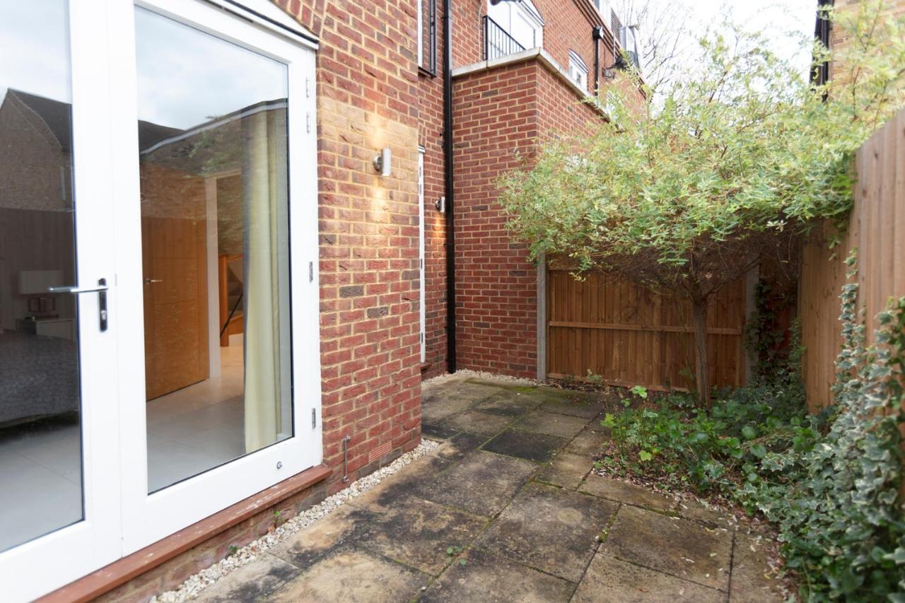 Stunning Town House With Parking