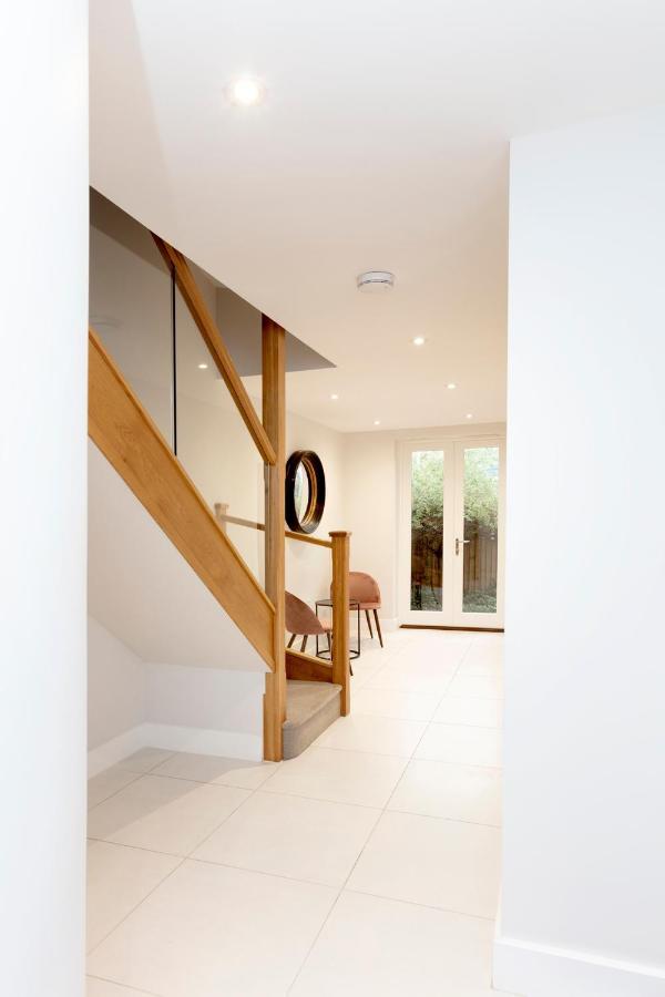 Holiday home Stunning Town House With Parking *