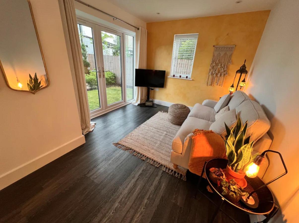 Apartment Windsor, Legoland, Ascot & Racecourse Sleeps 2 *