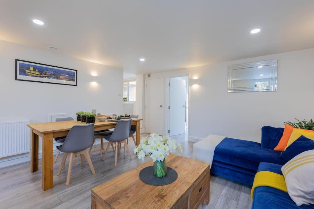 Modern Garden Flat, Walk 2 Sights Apartment *