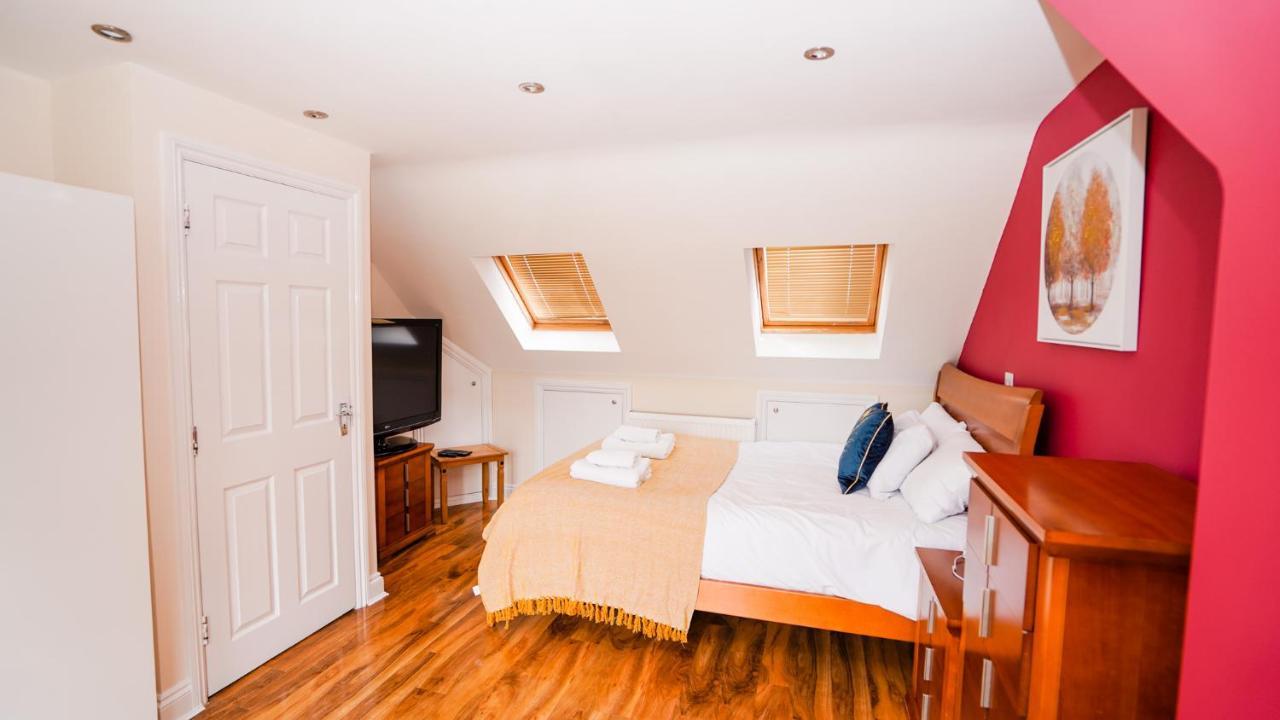 Holiday home E2m Stays The Elizabeth 4bed House , Legoland Windsor