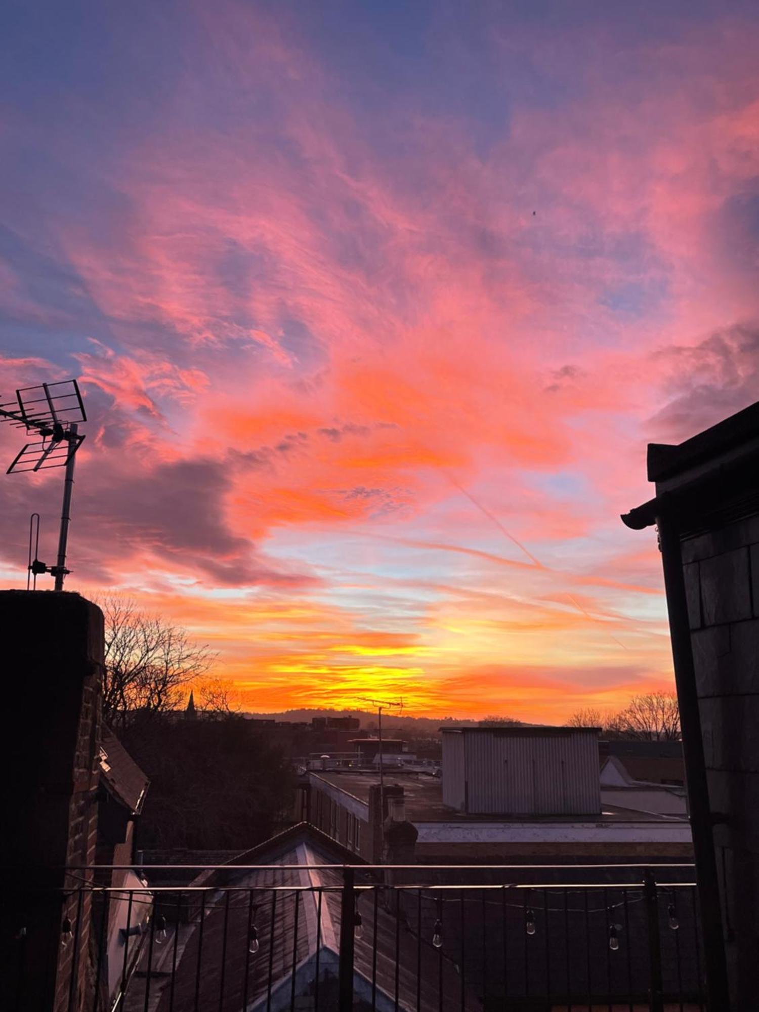 Epic Location, Views & Large Private Terrace Apartment Windsor