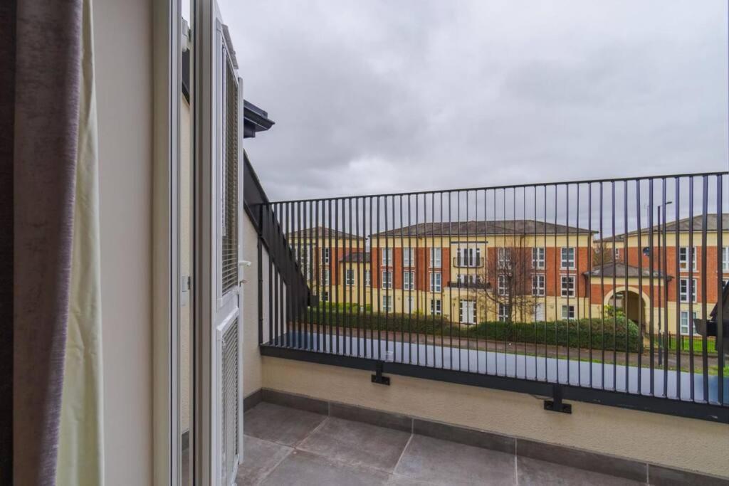 Apartment 2br Luxury Penthouse, Cinema Room, Private Parking