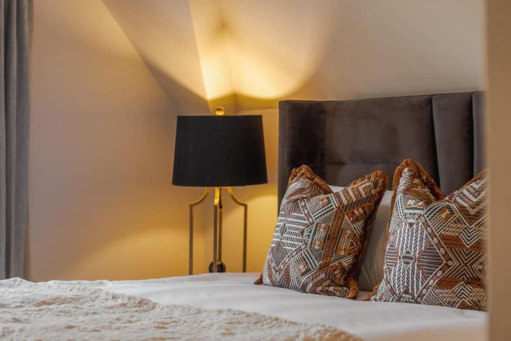 Luxury Penthouse - Castle Views - 2 Bed & Parking Windsor