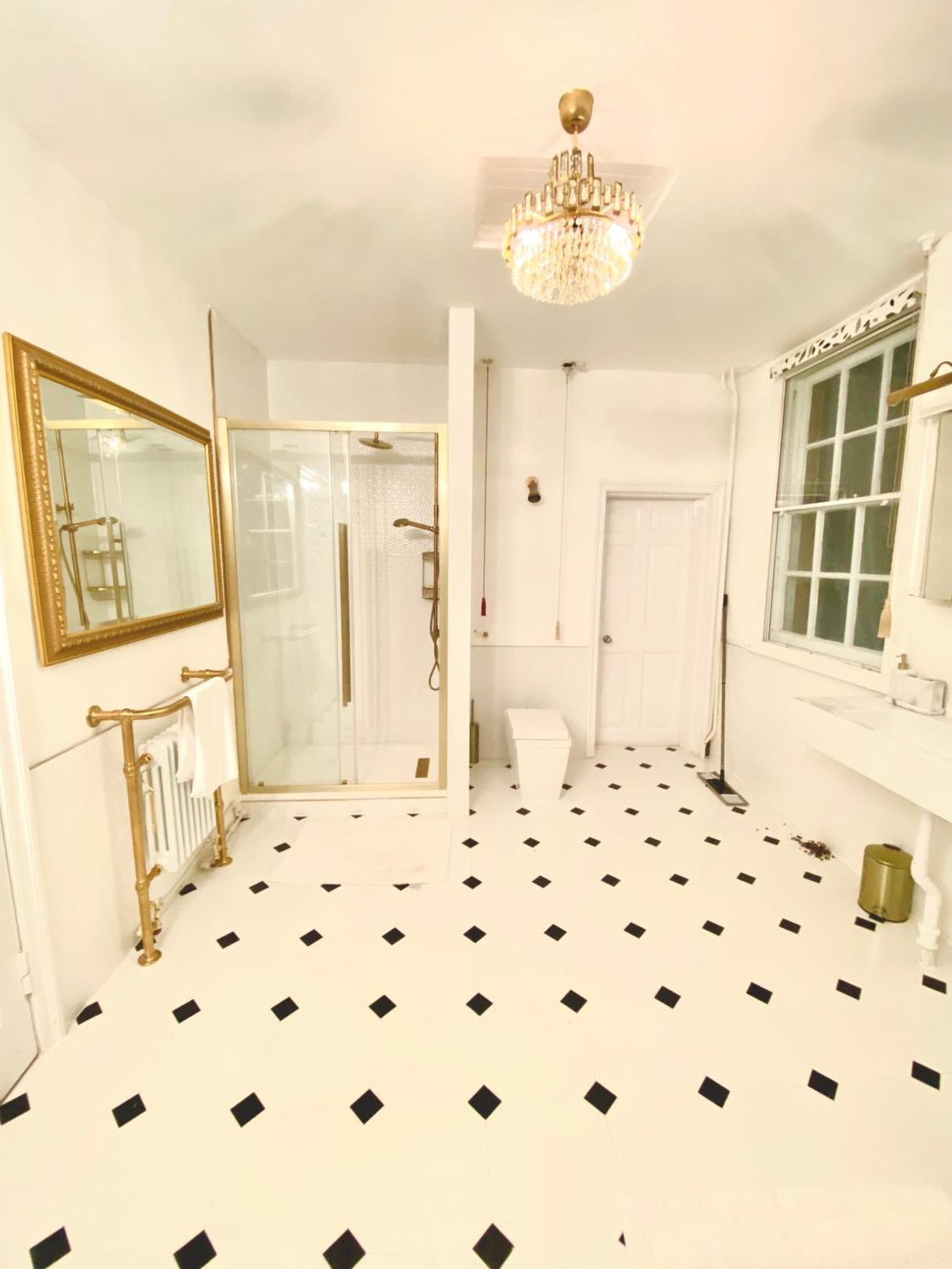 Royal Grand Manor House Holiday home *
