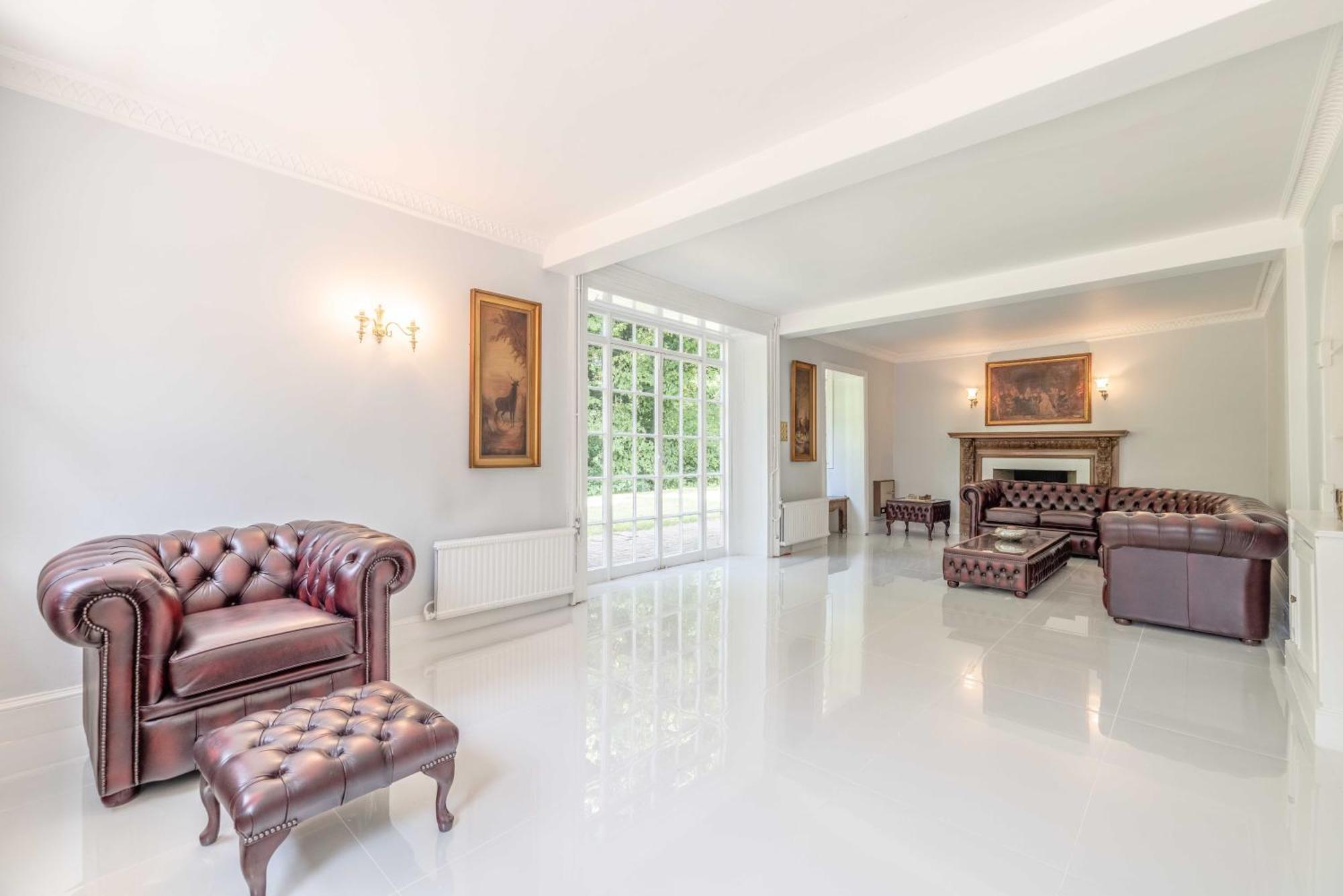 Royal Grand Manor House *