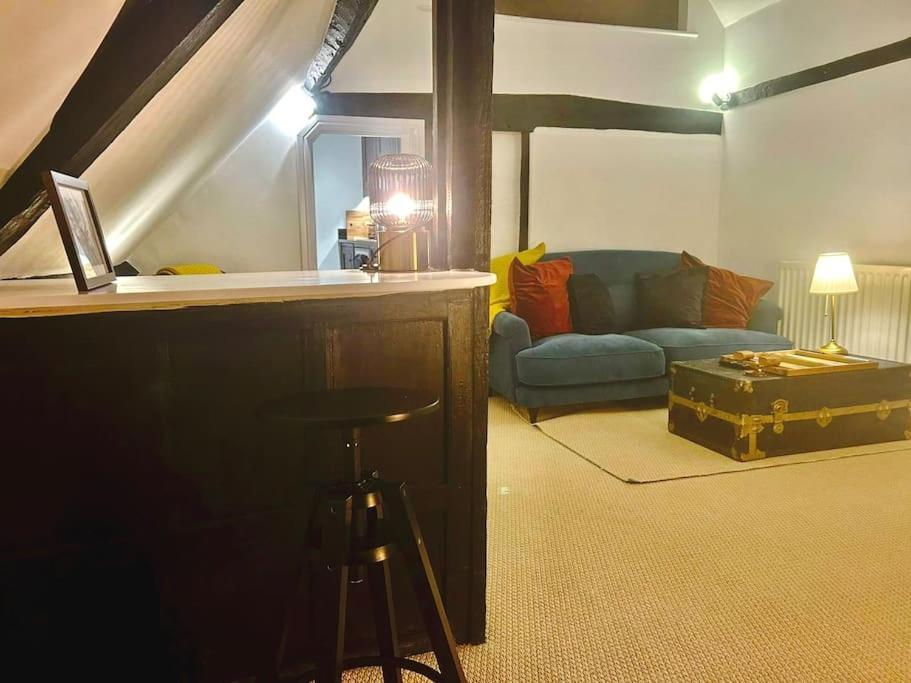 Epic Location, Views & Large Private Terrace Apartment
