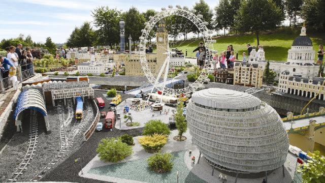 Charming 2 Bed Free Residents Parking And Private Garden Legoland Ascot Castle Thorpe Park Heathrow Airport * Windsor
