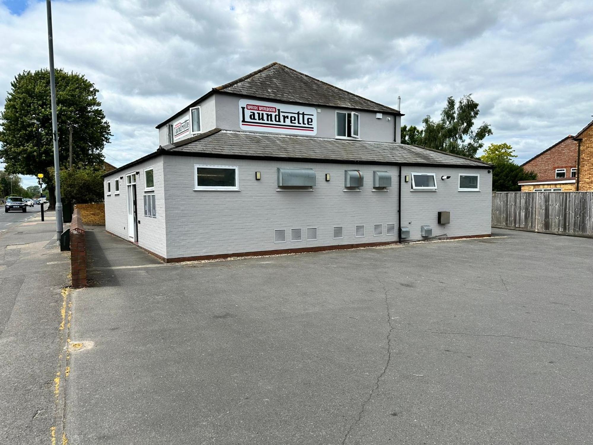3, Dedworth Road, *