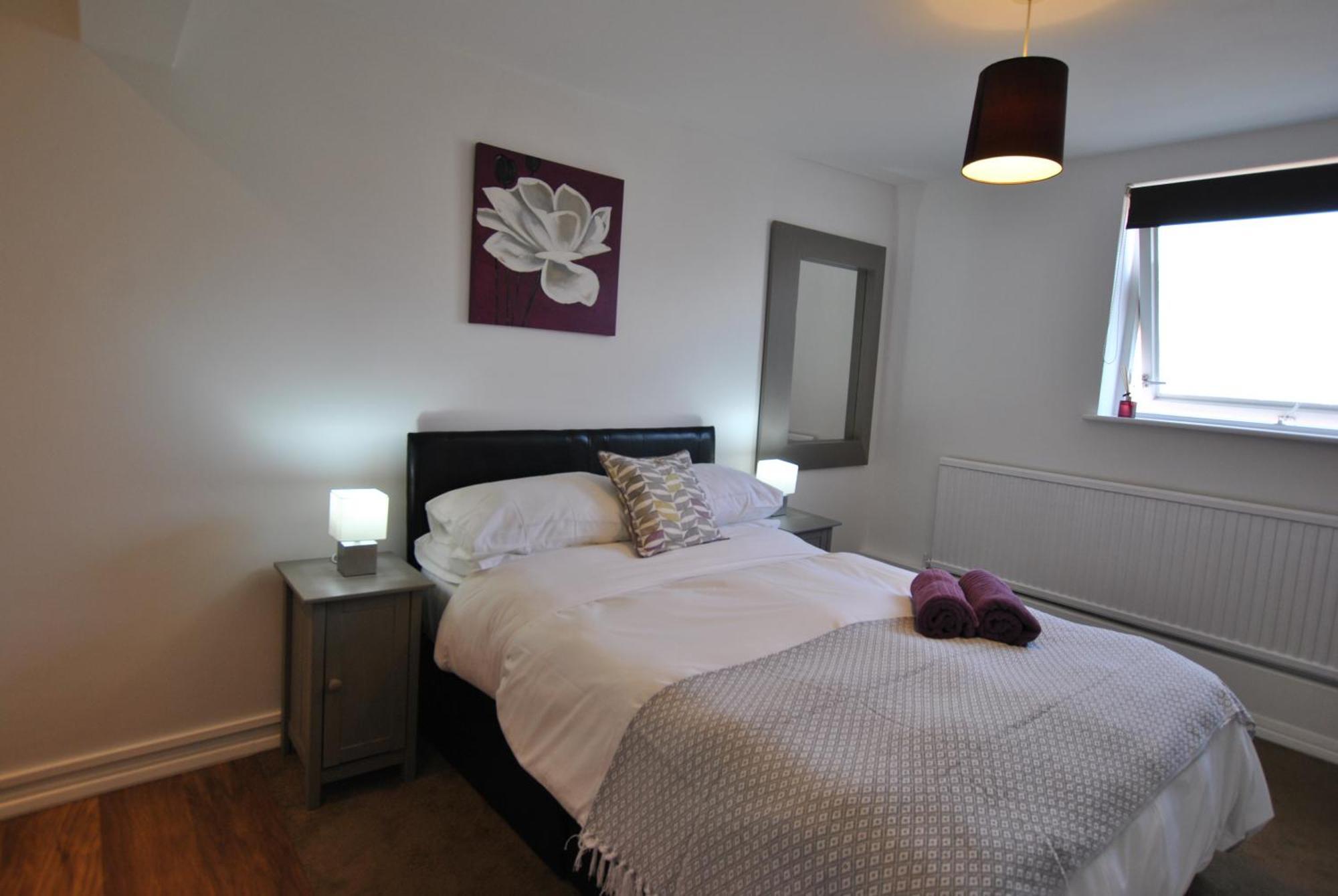 Apartment 3, Dedworth Road, *