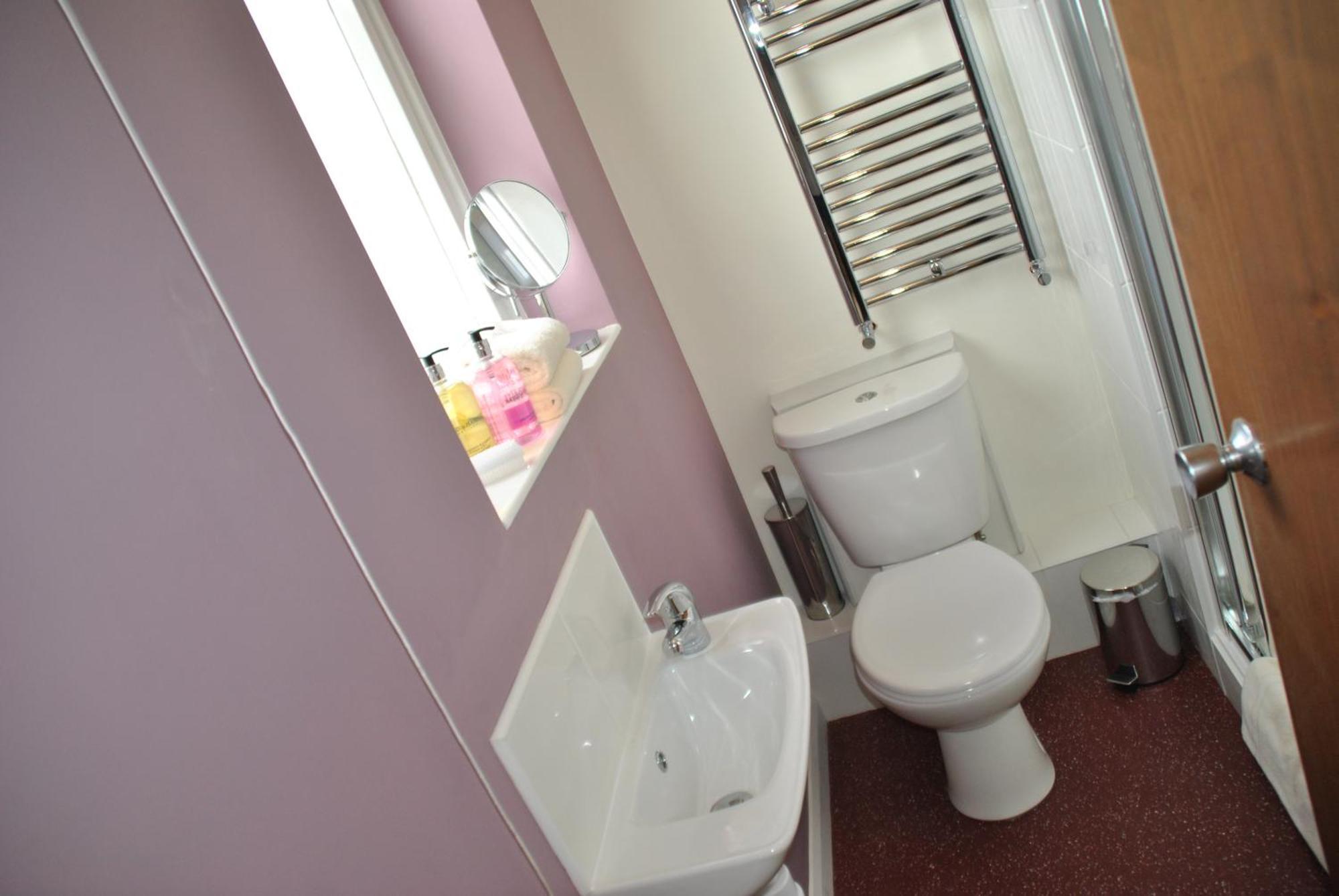 3, Dedworth Road, Apartment