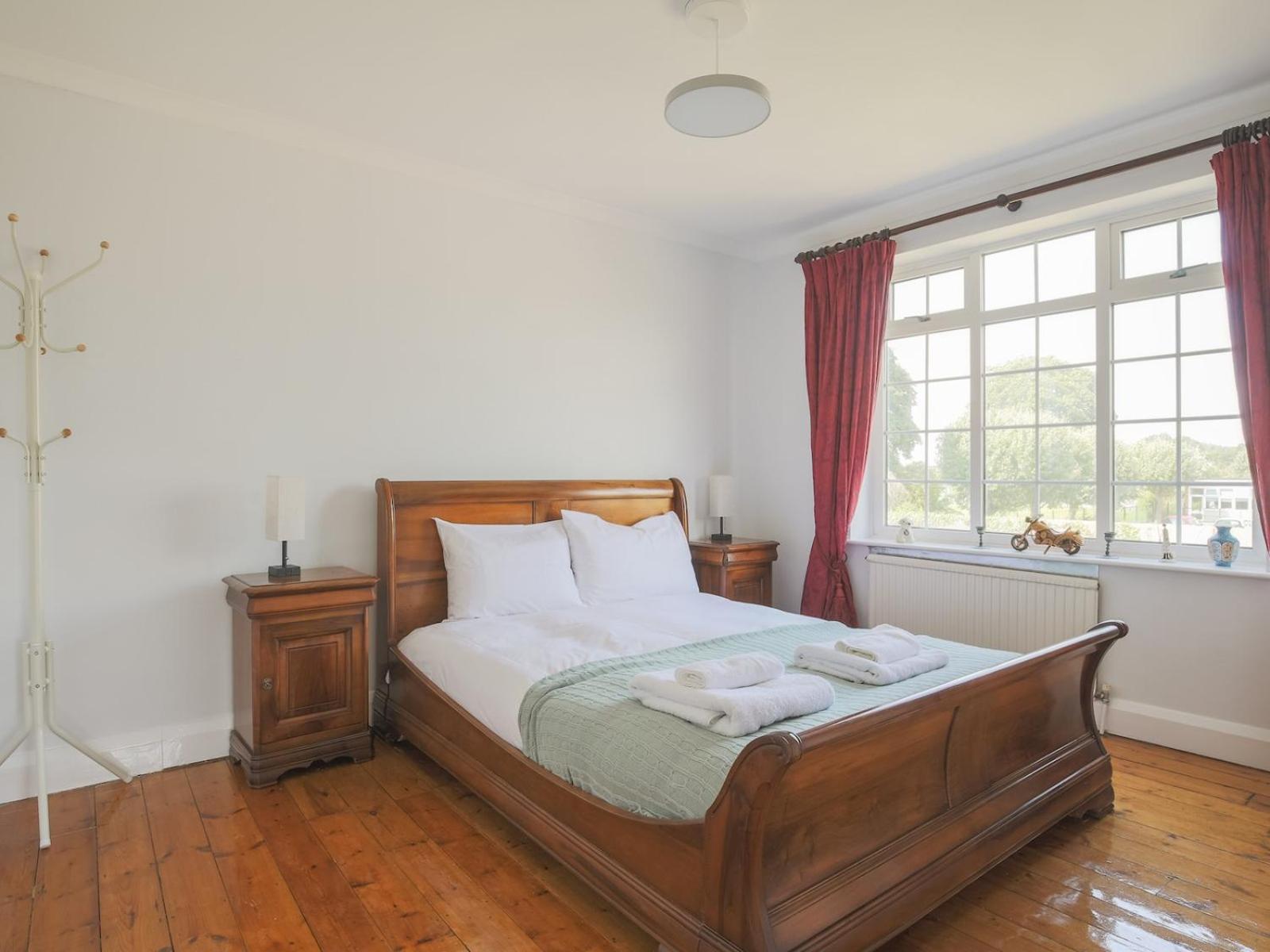 20hr - Spacious 5 Sleeper In - Parking Garden Pass The Keys