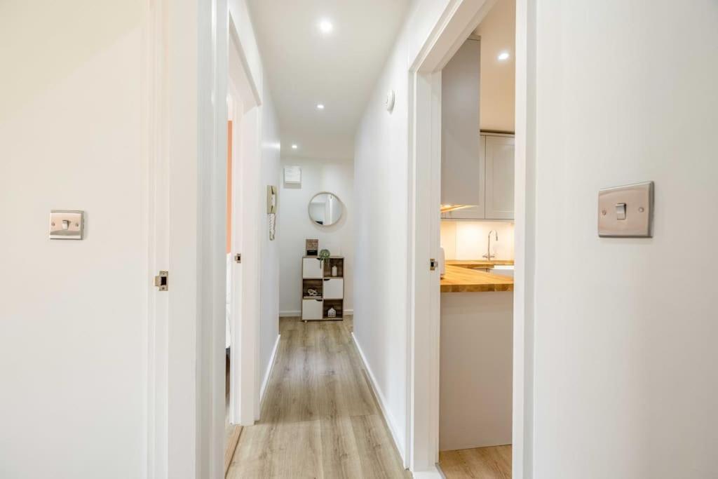 Apartment Cozy 2br, 2-min Walk To Castle Windsor