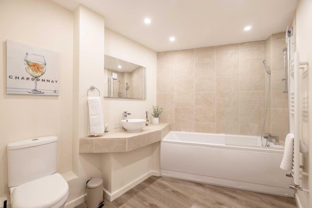 Apartment Cozy 2br, 2-min Walk To Castle