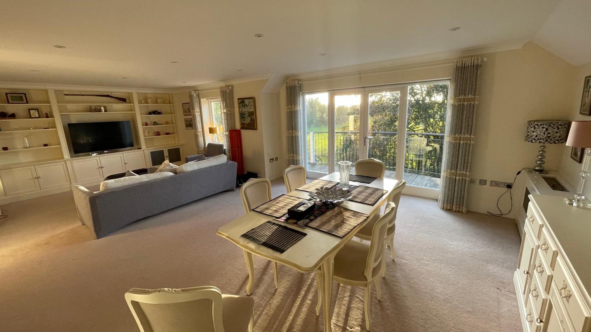 Floor En-suite Double Bedrooms With Great View Of Castle & Free Parking Homestay Windsor