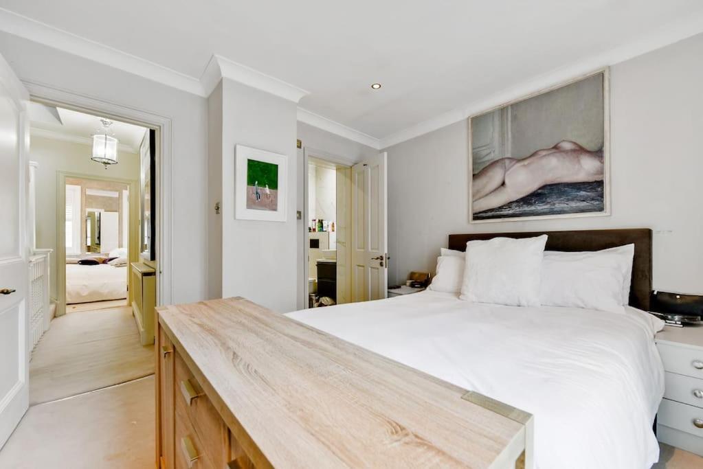 Chic 3-bed Townhouse,2 Mins To Windsor's Long Walk *