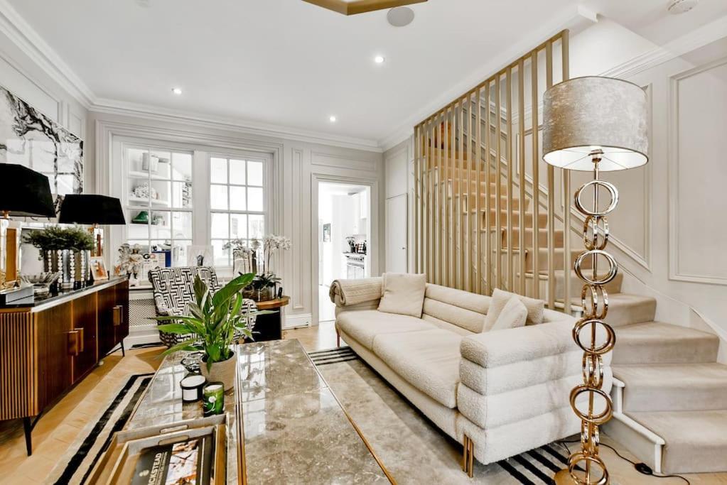 Chic 3-bed Townhouse,2 Mins To Windsor's Long Walk Holiday home *