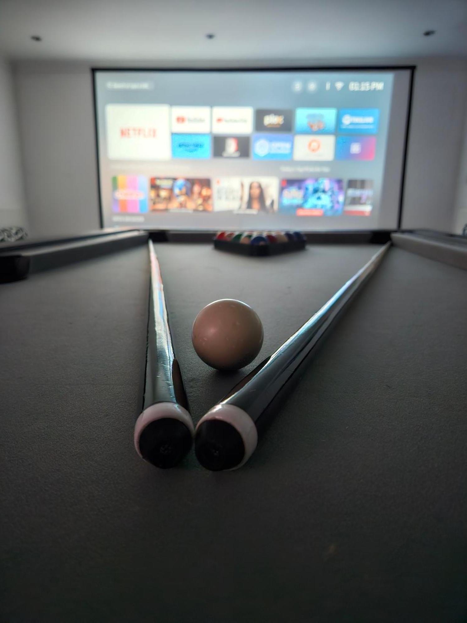 Chalet Annexe Pool Table Air Hockey Table Tennis Movie Windsor