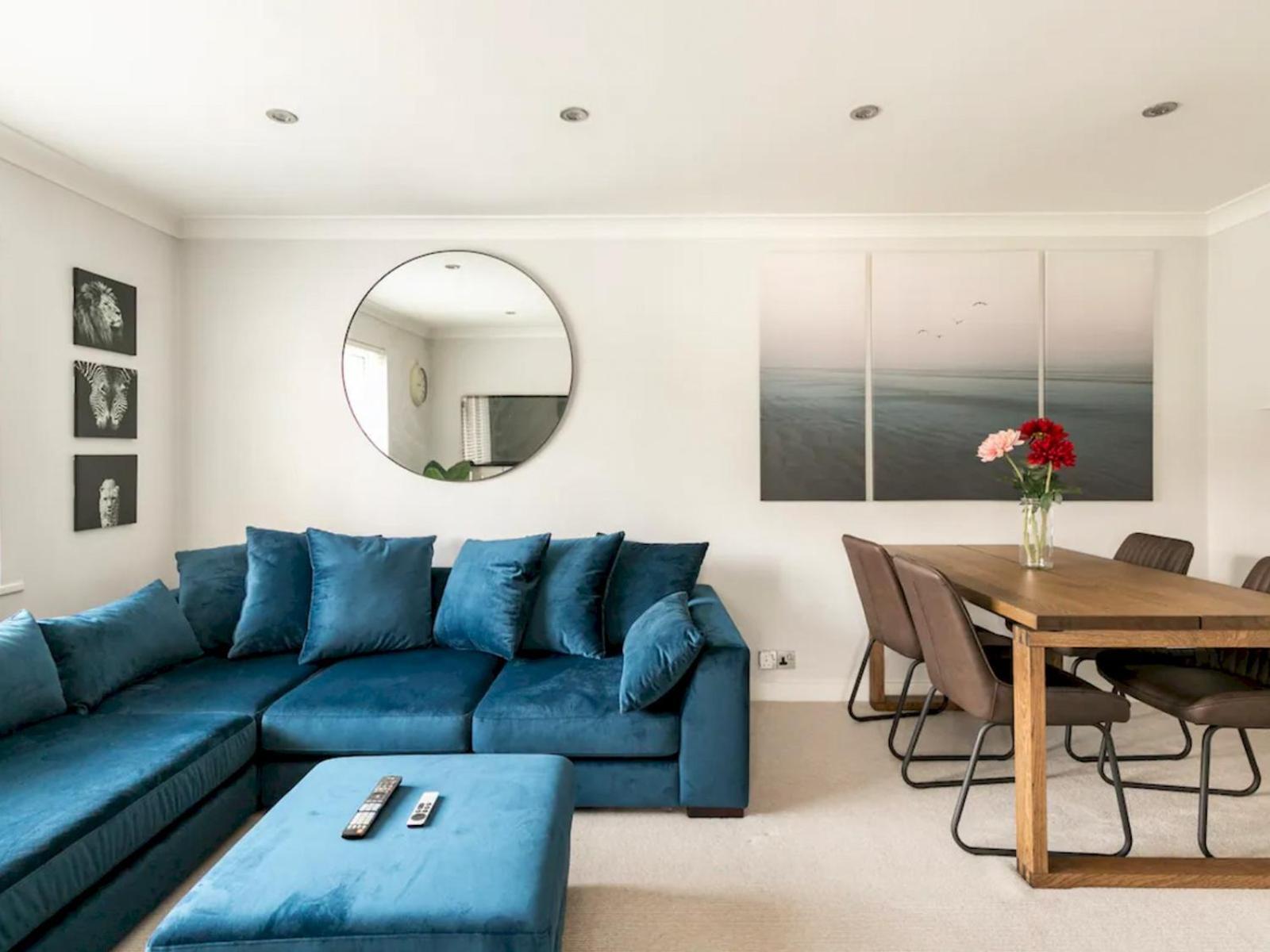Pass The Keys Bright And Spacious Apartment-unbeatable Location! *