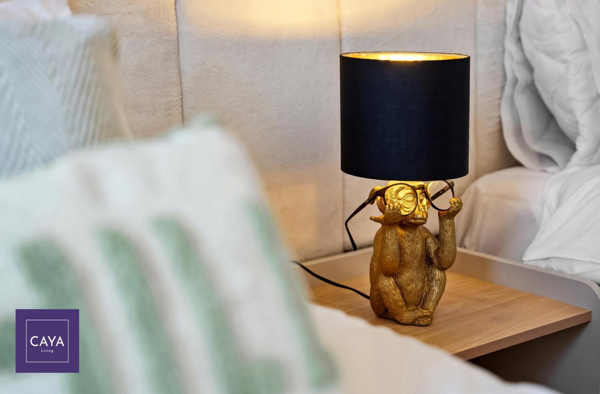 Caya Living New Luxe 2br In Berkshire - Legoland - Castle - Heathrow Sleeps 6 - Private Gated Parking
