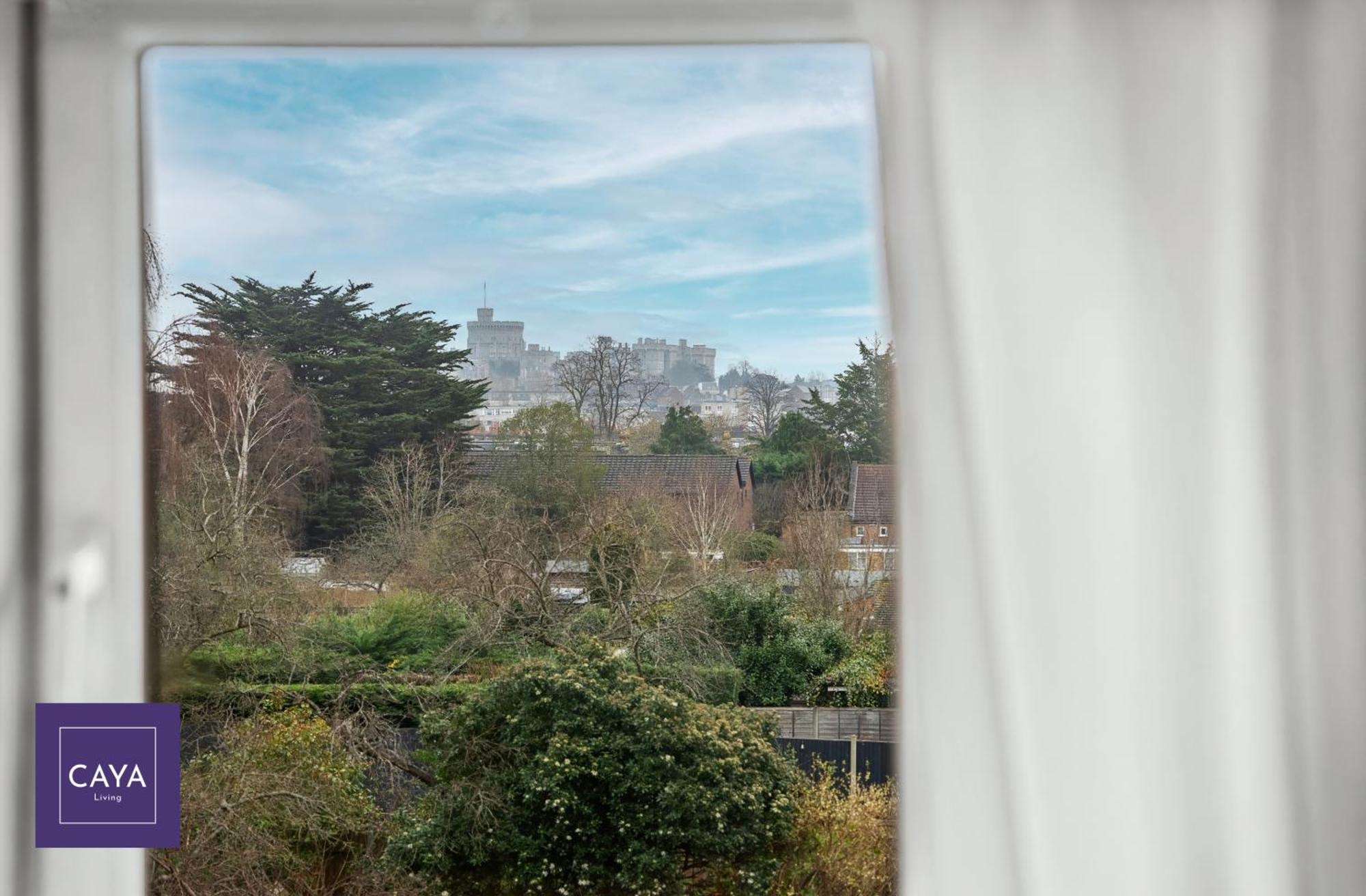 Apartment Caya Living New Luxe 2br In Berkshire - Legoland - Castle - Heathrow Sleeps 6 - Private Gated Parking Windsor