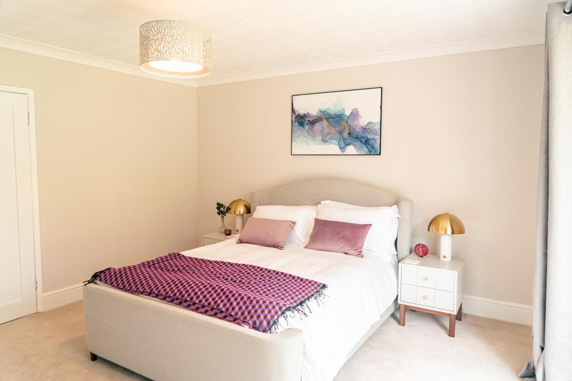 Riverside Bliss In Windsor, 5 Bed, Secure Parking Holiday home *