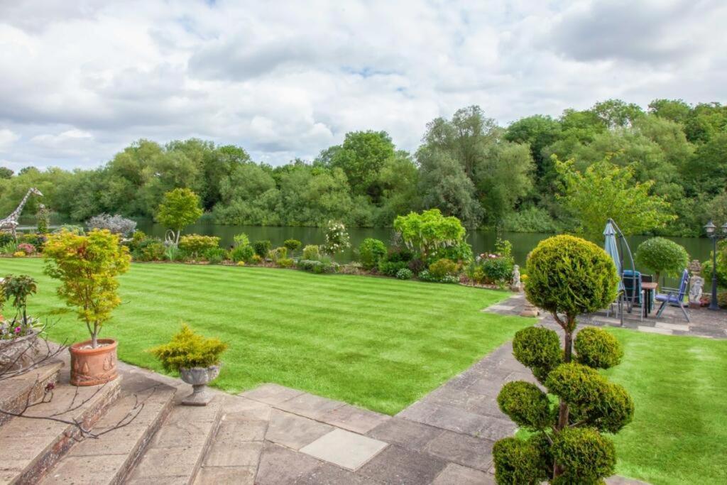 Holiday home Riverside Bliss In Windsor, 5 Bed, Secure Parking