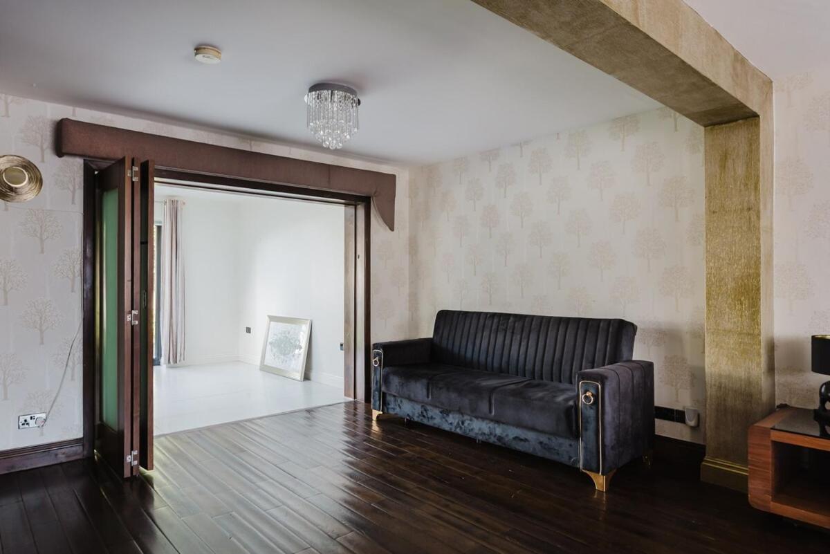 Four Bedroom House By Brookland Serviced Short Lets London With Free Wifi Apartment *